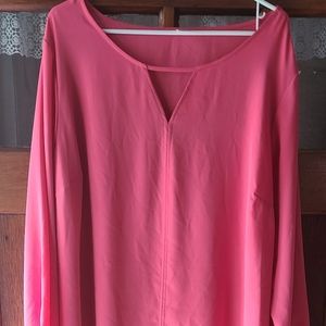 Soft pink blouse with keyhole front,size 16/18,fits like 18